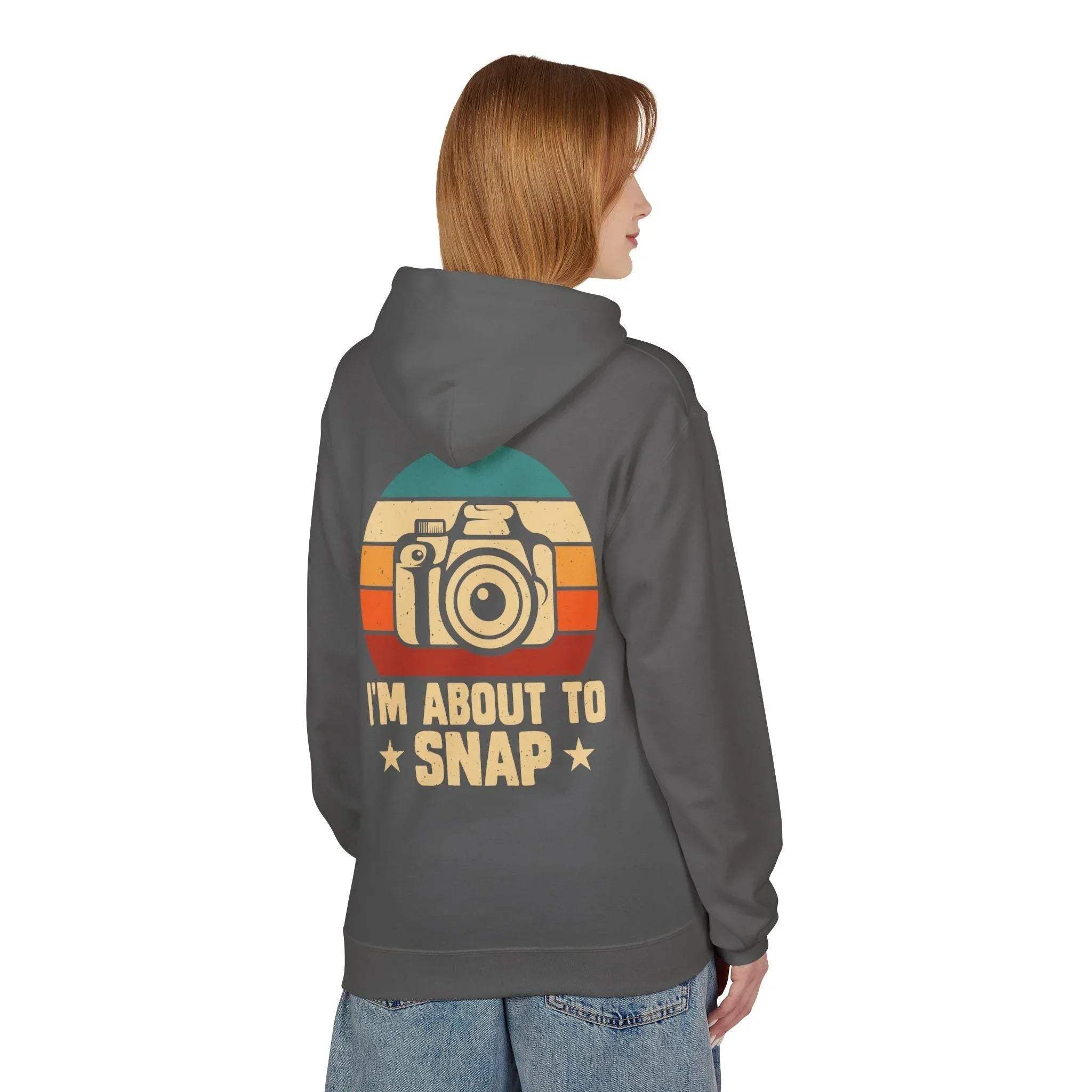 Retro Photographer's "I'm About to Snap" Fleece Hoodie - Stylish Comfort for Creatives