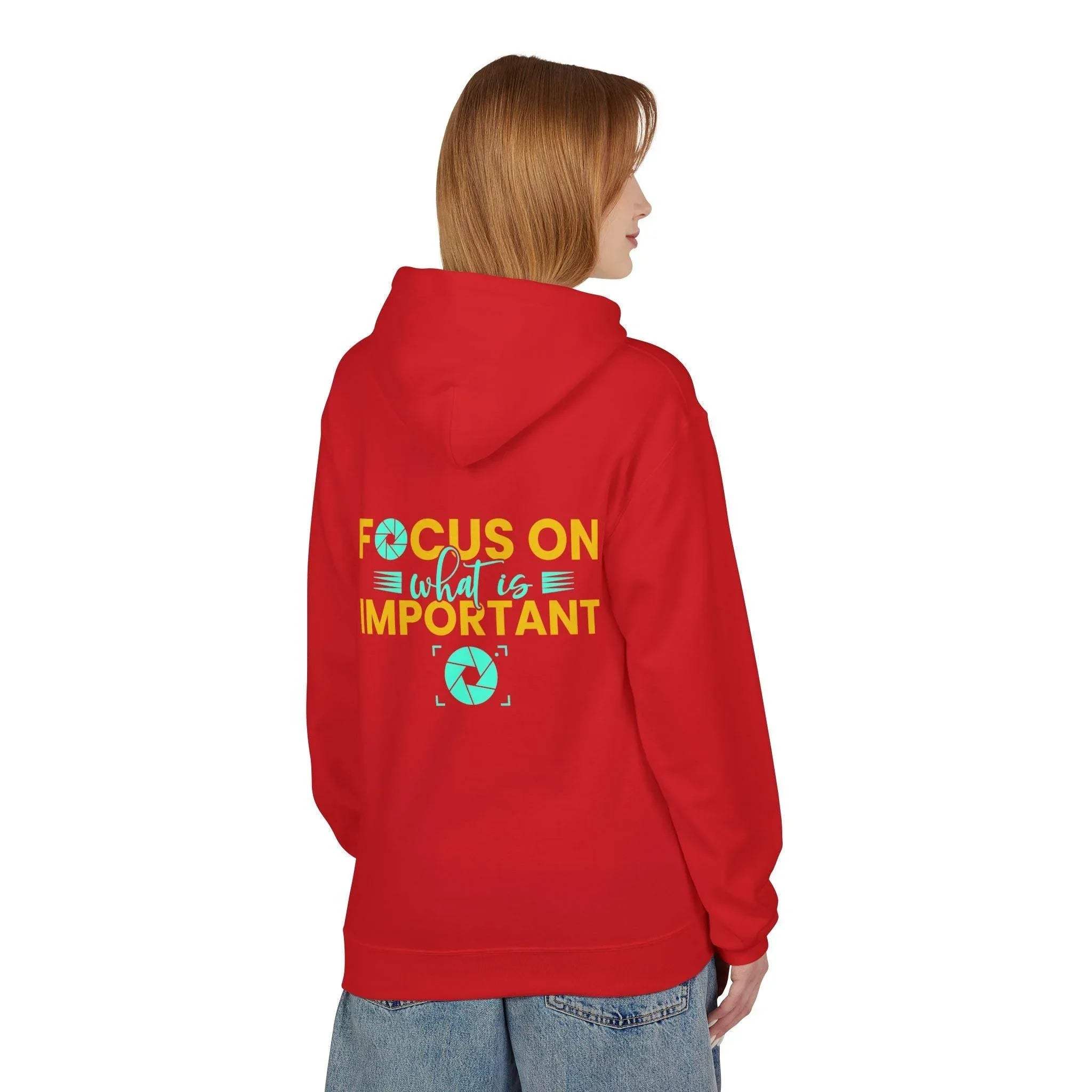 Inspirational Fleece Hoodie for Photographers - 'Prioritize What Matters'
