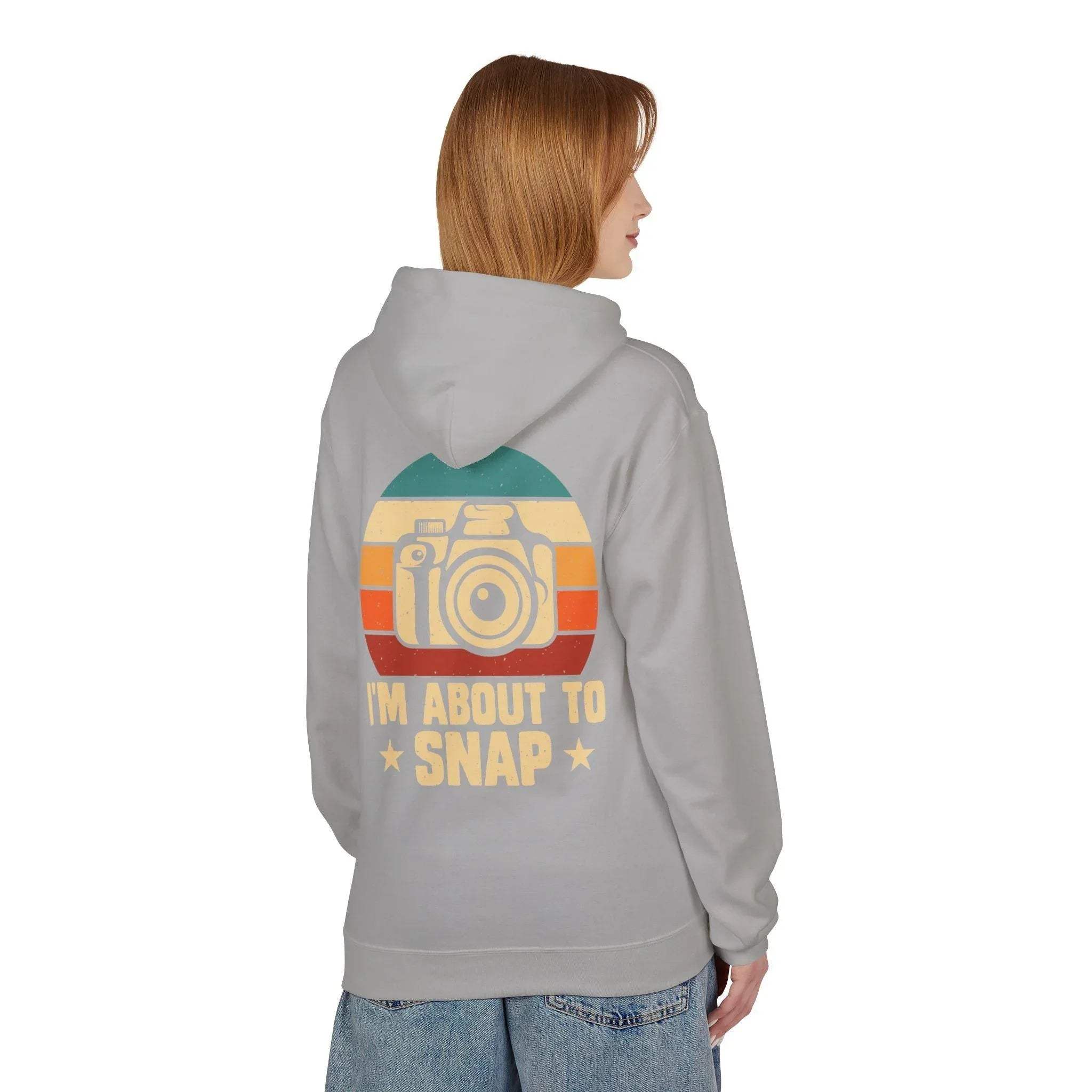Retro Photographer's "I'm About to Snap" Fleece Hoodie - Stylish Comfort for Creatives