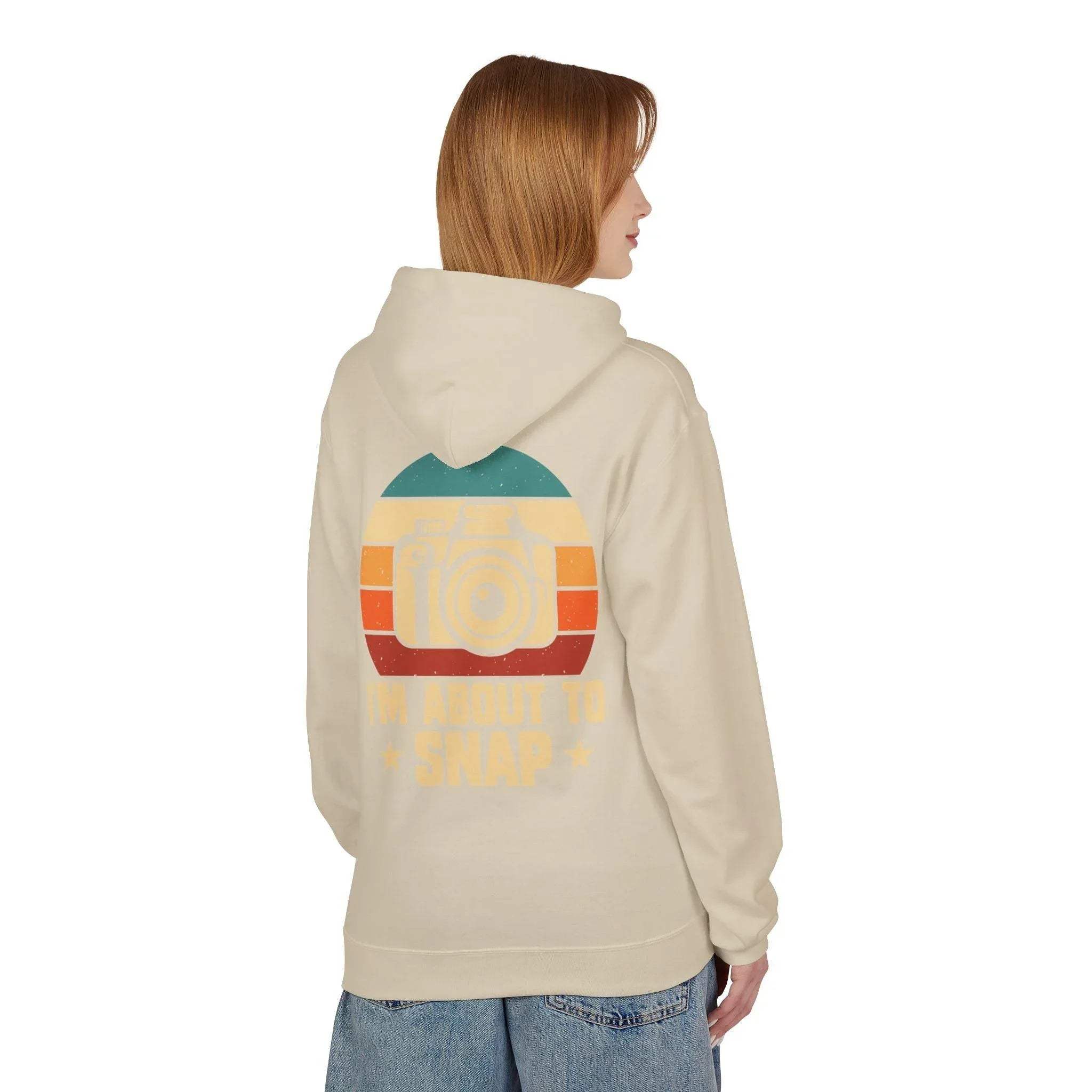 Retro Photographer's "I'm About to Snap" Fleece Hoodie - Stylish Comfort for Creatives