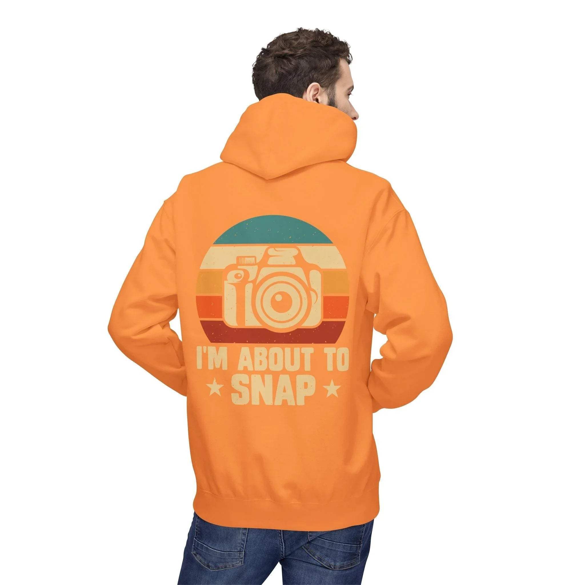Retro Photographer's "I'm About to Snap" Fleece Hoodie - Stylish Comfort for Creatives