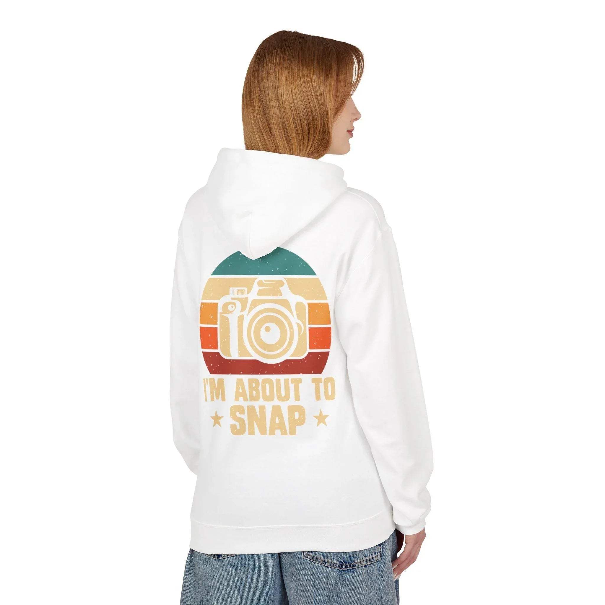Retro Photographer's "I'm About to Snap" Fleece Hoodie - Stylish Comfort for Creatives