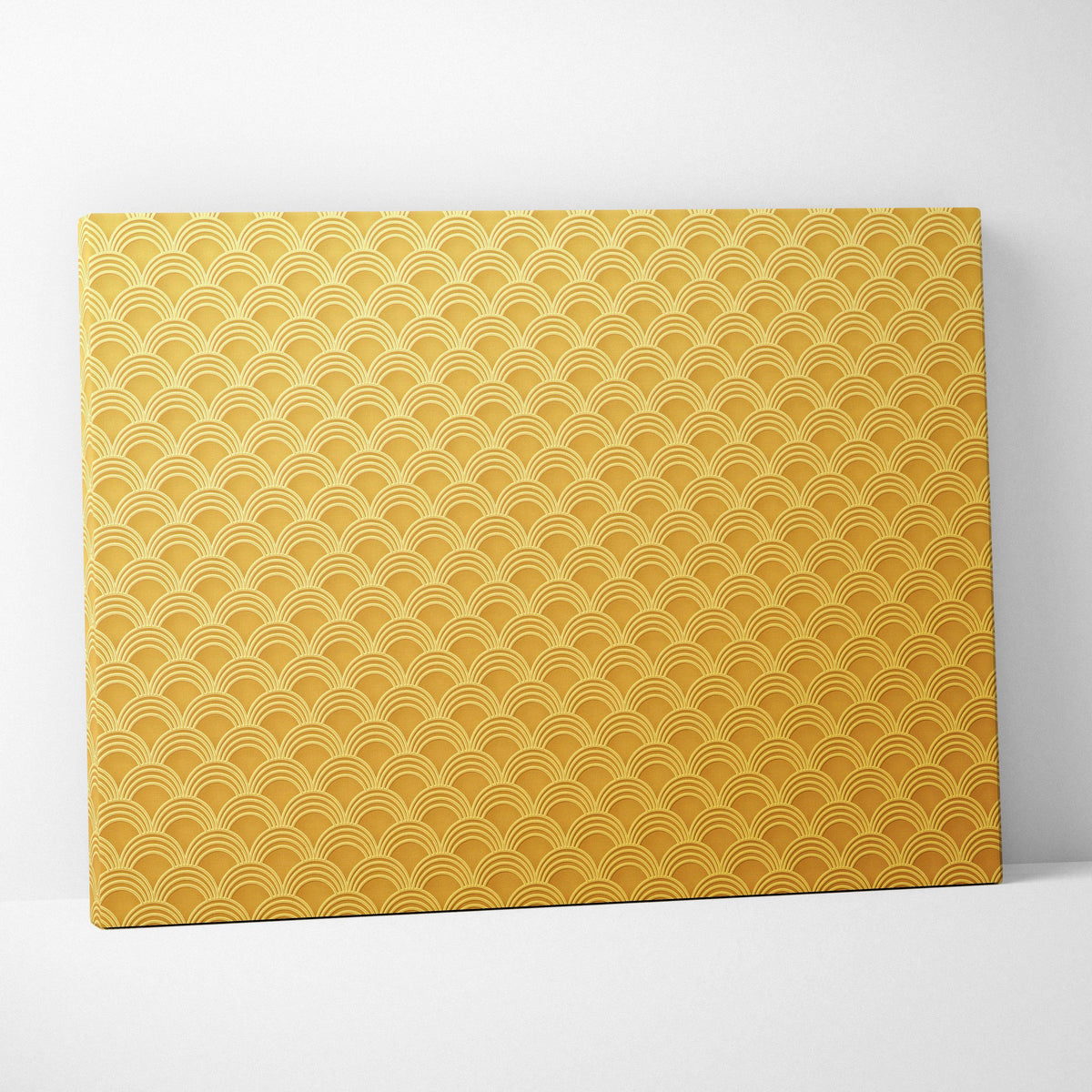 Seamless gold Art Deco scallop pattern canvas in yellow tones