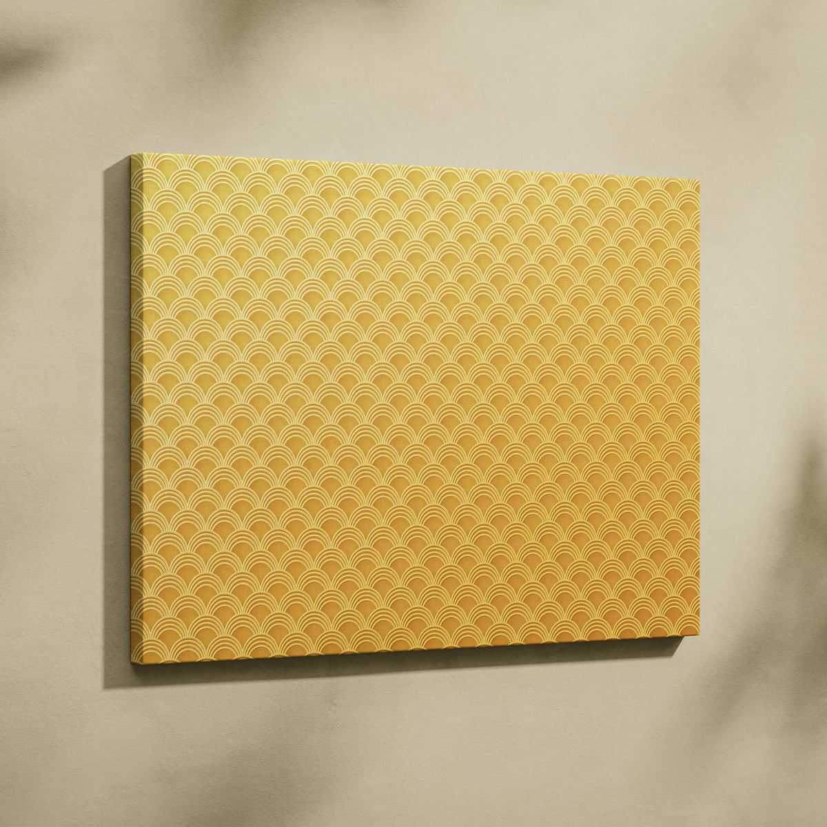 Seamless gold Art Deco scallop pattern canvas in metallic yellow tones
