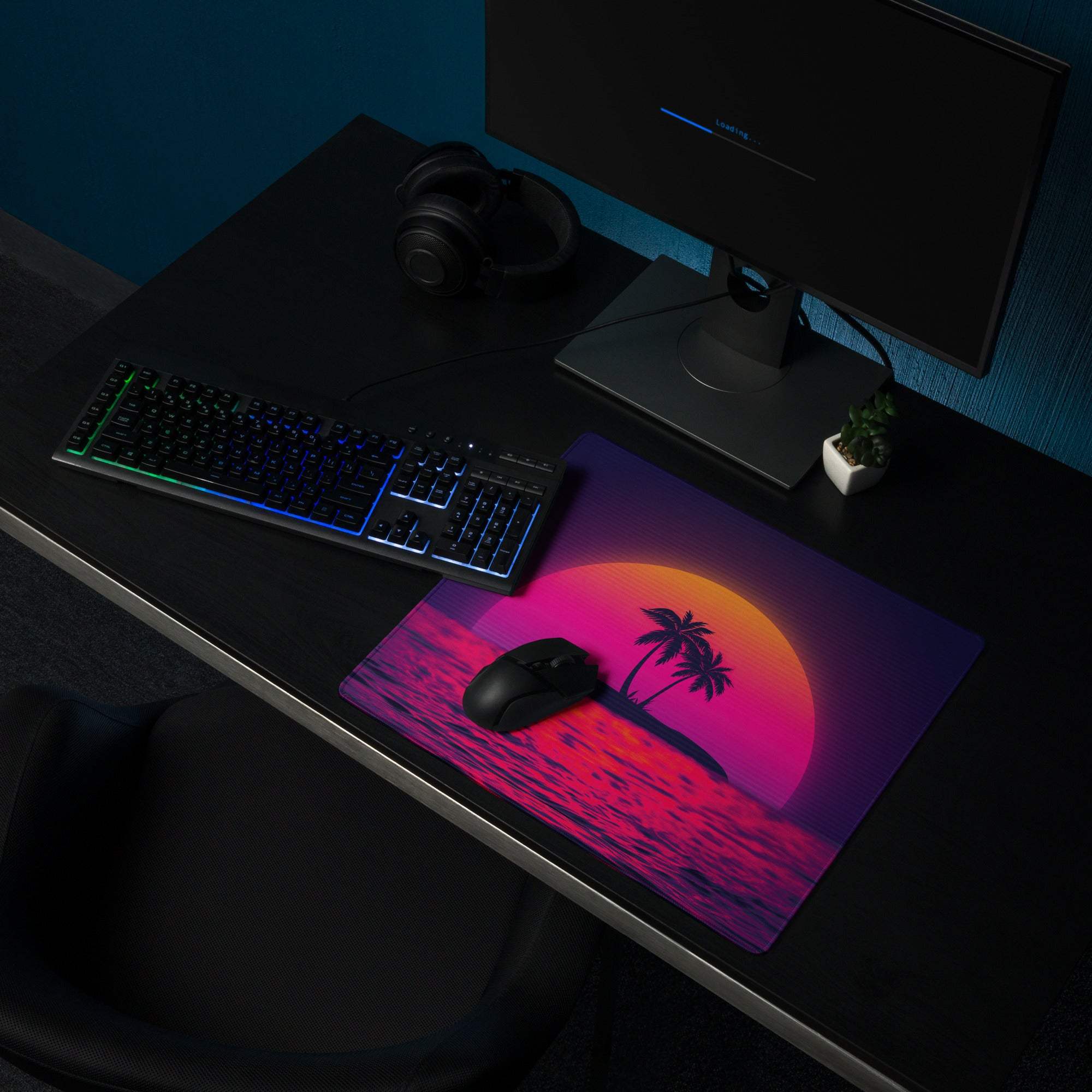 Vaporwave sunset gaming mouse pad with palm trees, glowing sun, non-slip backing