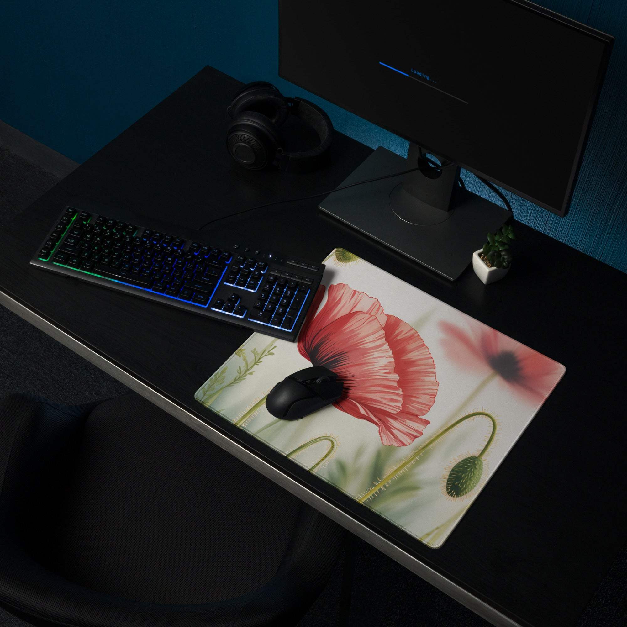 Floral poppy large gaming mouse pad with red flower, non-slip backing, stitched edges