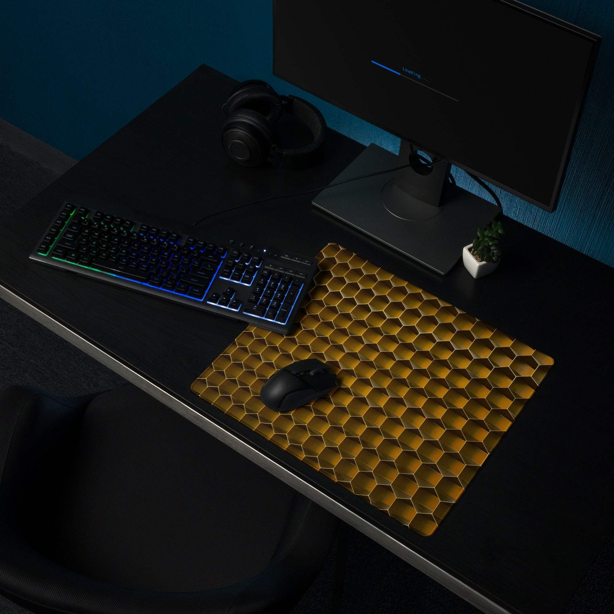 Gold hexagonal patterned gaming mousepad with non-slip base