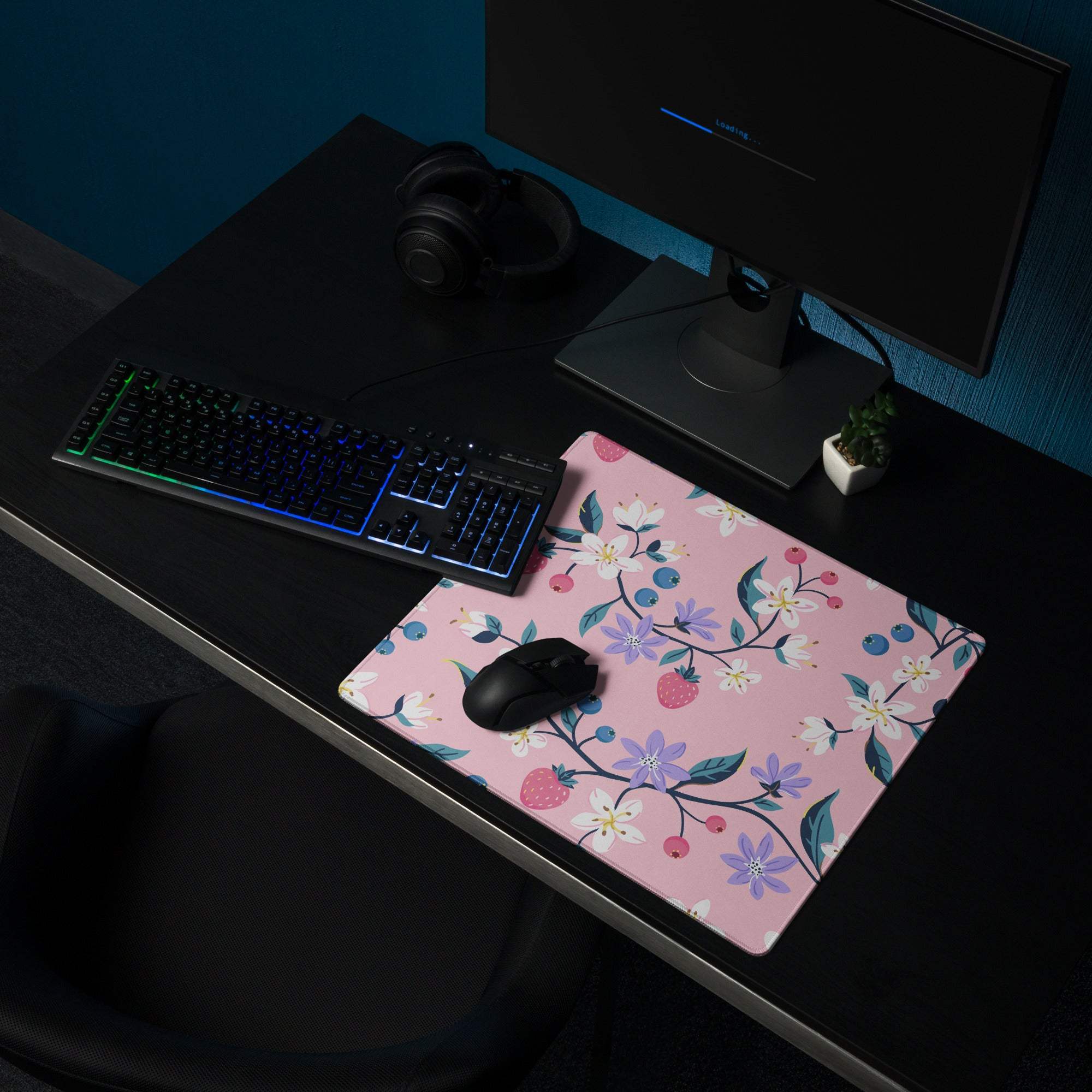Chic pink floral gaming mouse pad with blossoms and strawberries