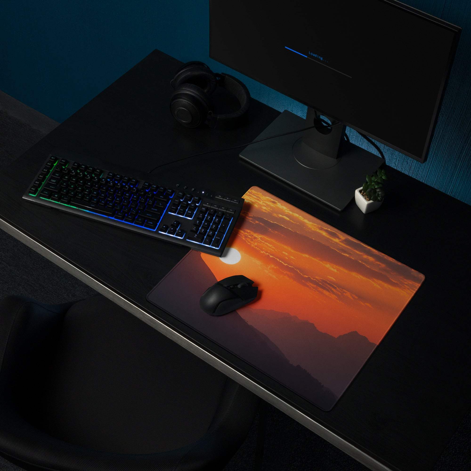 Vibrant sunset mountain gaming mouse pad with large size and non-slip base