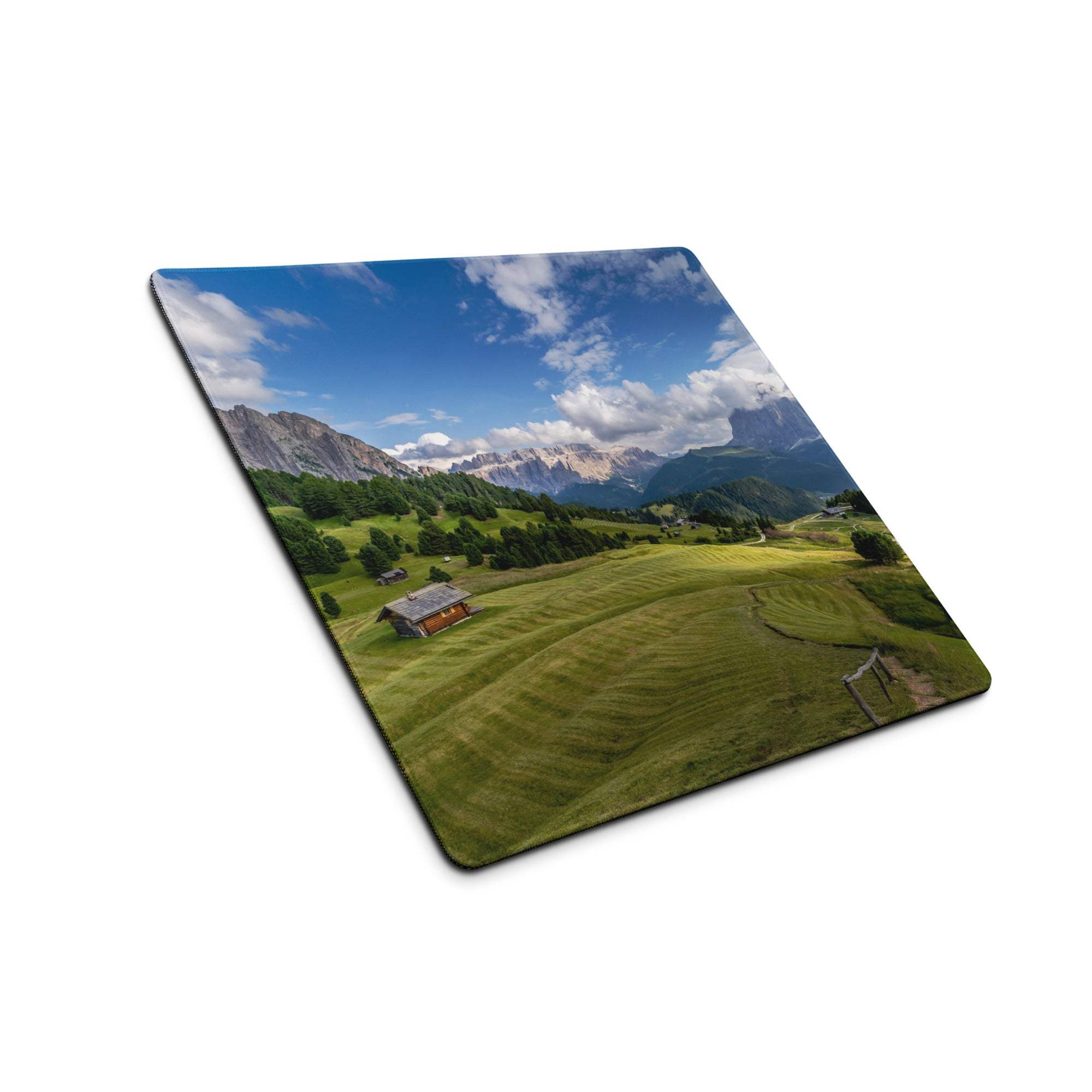 Scenic calm green mountain gaming mouse pad with non-slip base