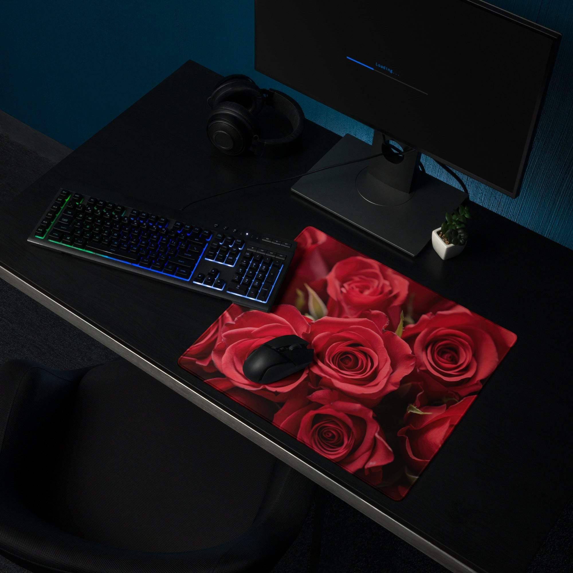 Red rose-patterned oversized gaming mousepad with glossy finish