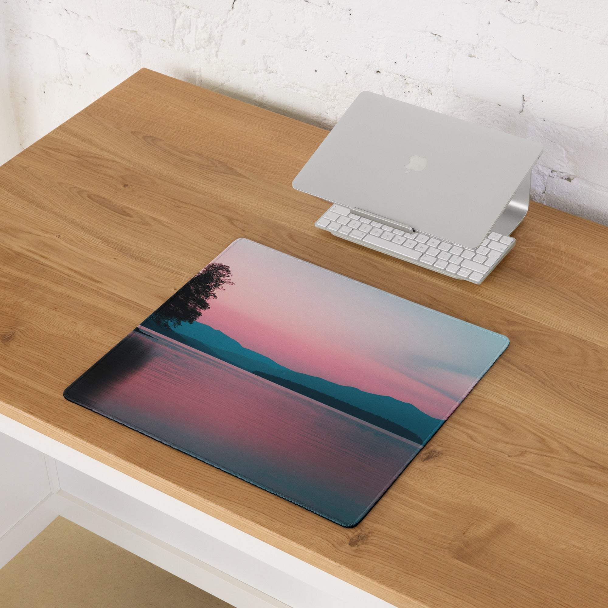 Scenic sunset gaming mouse pad with large non-slip surface