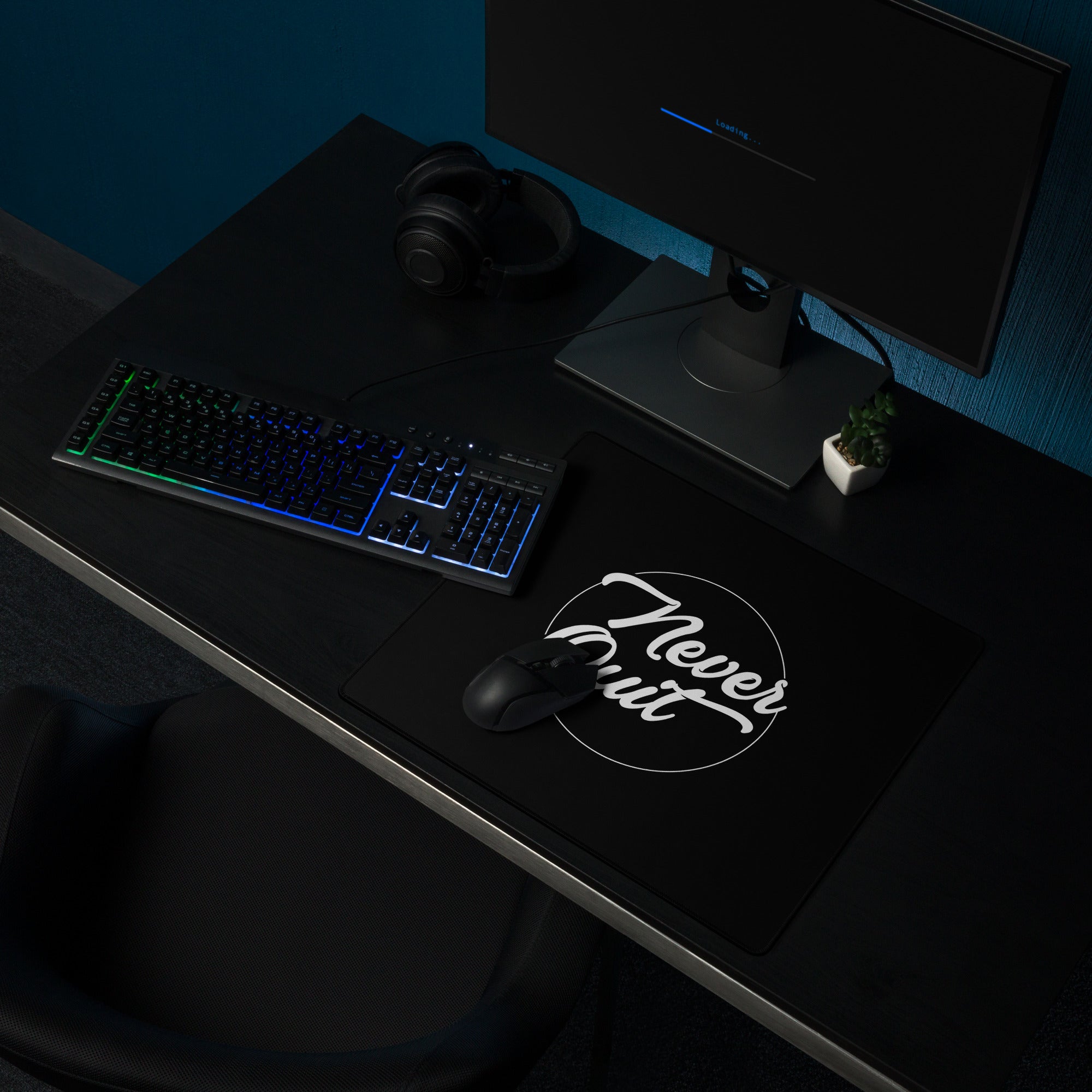 Never Quit Black White Motivational Mouse Pad For Desk And Gaming Setup Modern Typography Art