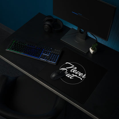 Never Quit Black White Motivational Mouse Pad For Desk And Gaming Setup Modern Typography Art