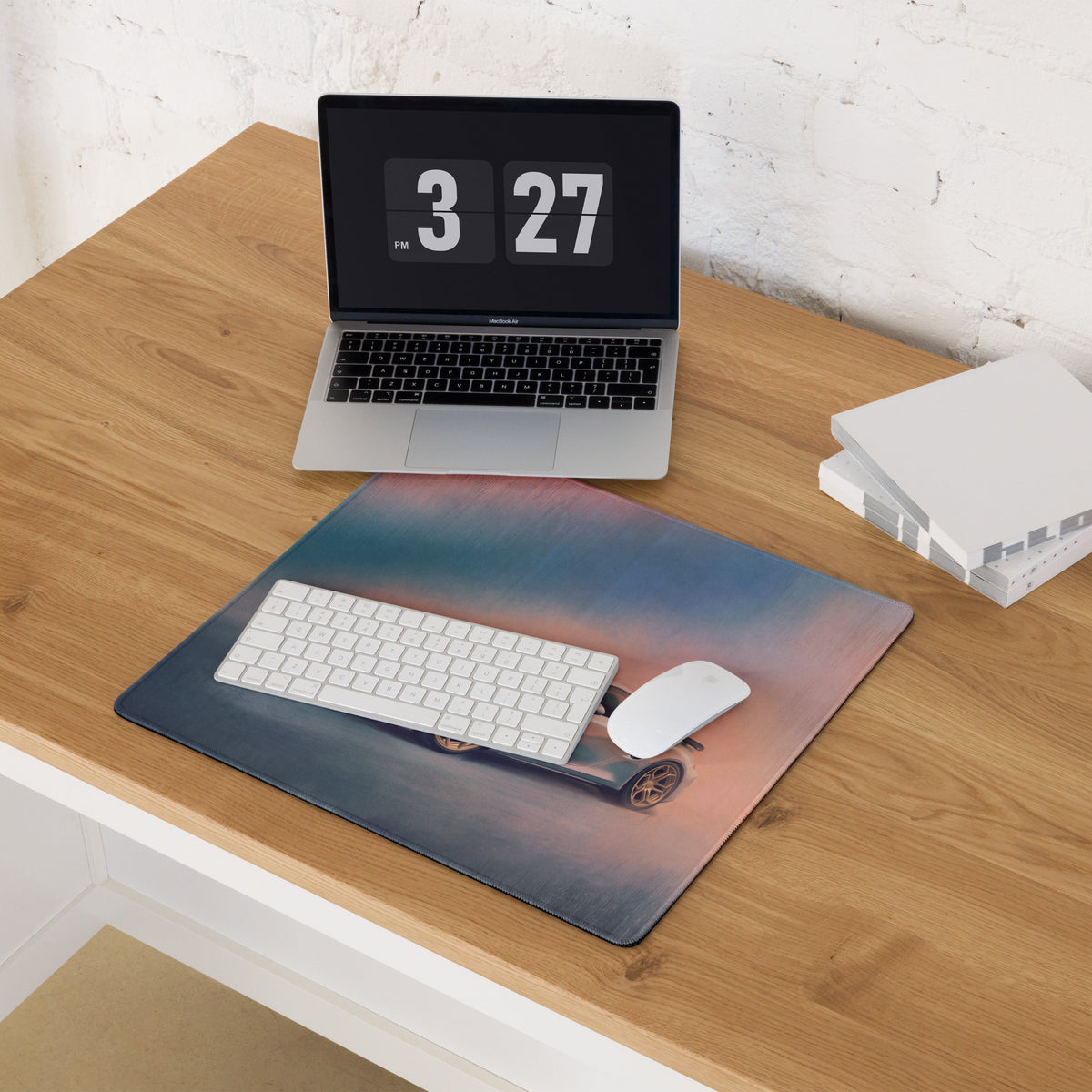 Porsche 911 Inspired Silver Gold Rim Turbo Desk Mat – High-Precision XL Gaming Mousepad