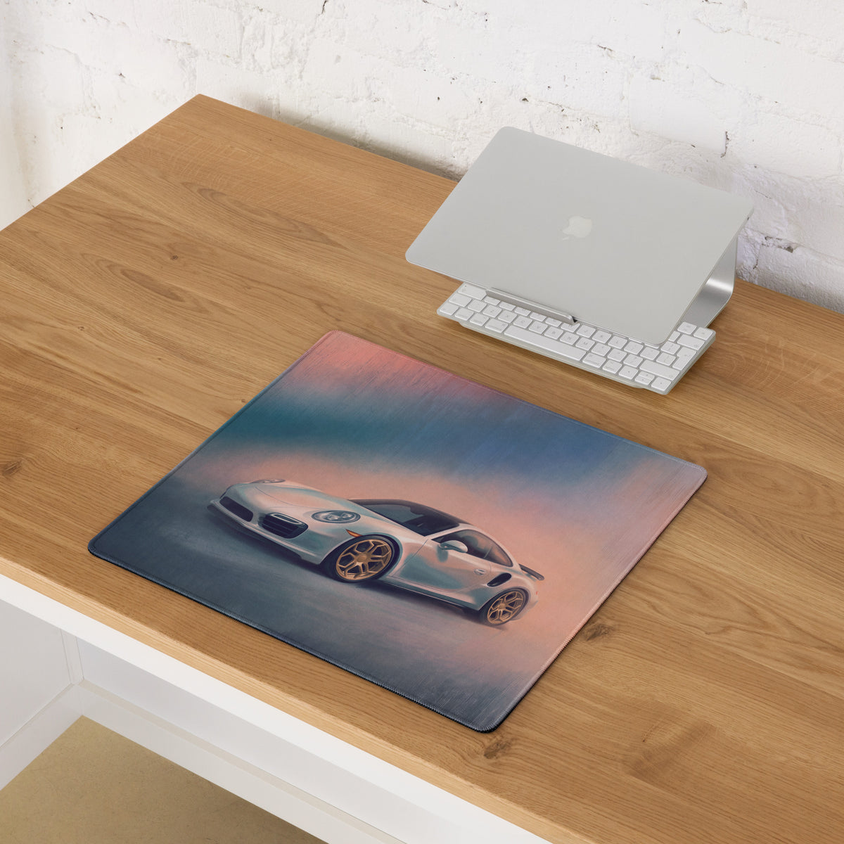 Porsche 911 Inspired Silver Gold Rim Turbo Desk Mat – High-Precision XL Gaming Mousepad