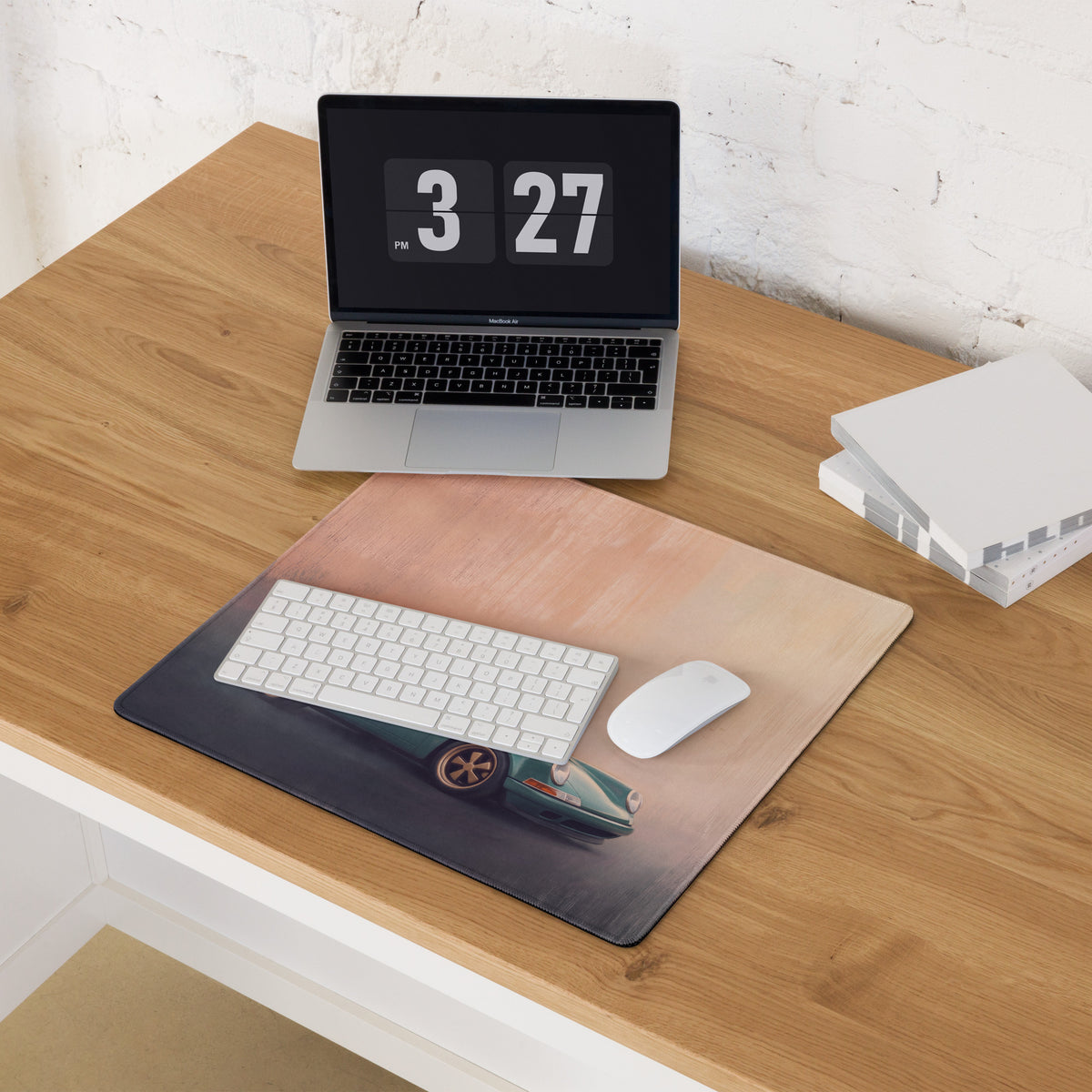 Porsche 911 Inspired Teal Restomod Gold Rim Desk Mat – High-Precision XL Gaming Mousepad