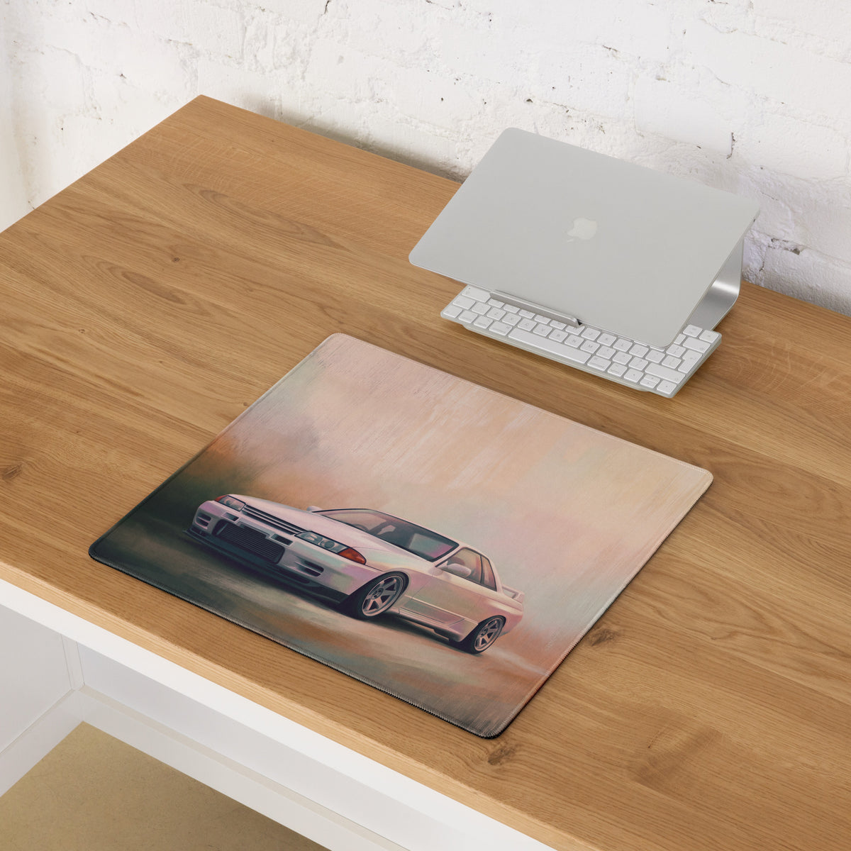 Nissan Skyline Inspired Pearl White R32 GT-R Desk Pad – Ultra-Glide Stitched Edge Gaming Mouse Mat