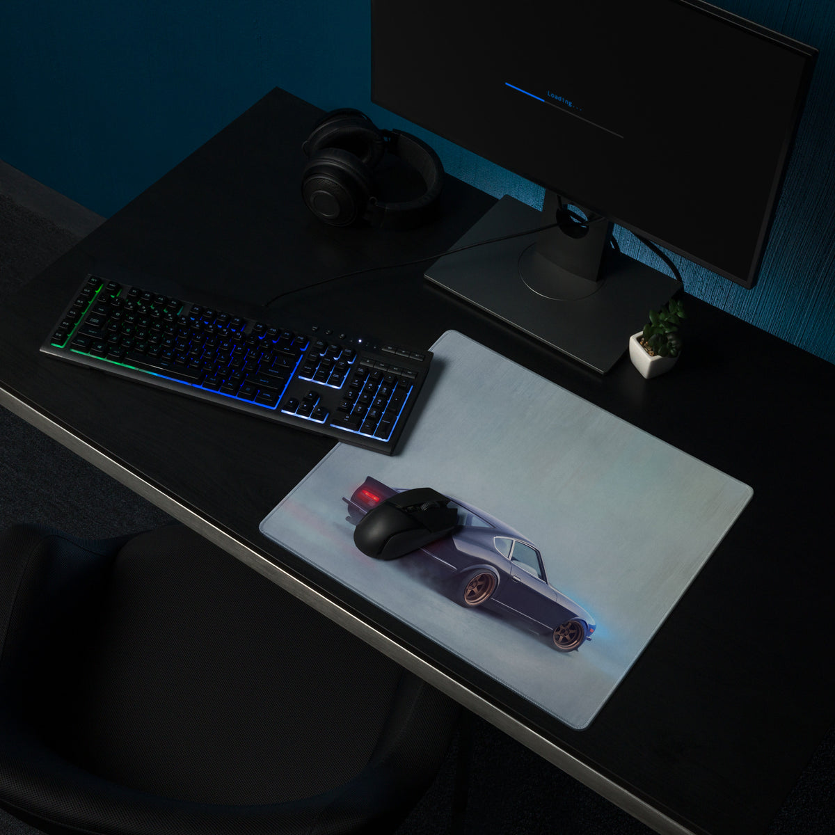 Datsun 240Z Inspired Midnight Blue Bronze Rim Desk Mat – Low-Friction Cloth Setup Mousepad