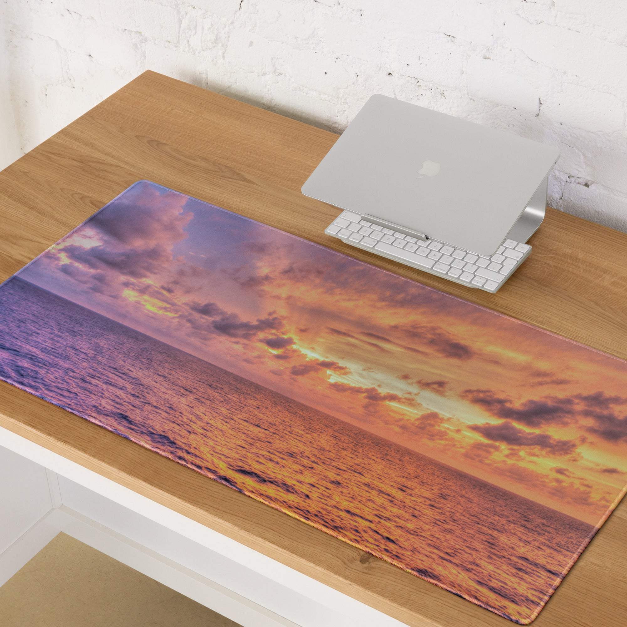 Sunset ocean vibe large gaming mouse pad with vivid sunset, non-slip base