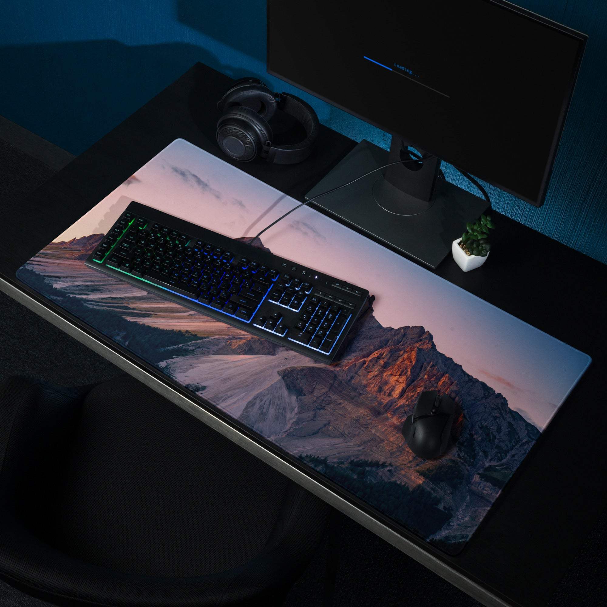 Premium mountain sunset gaming mouse pad with large size, non-slip base, edge stitching